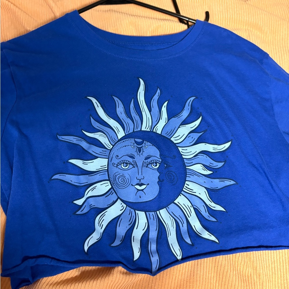Blue Sun Graphic Women's Top